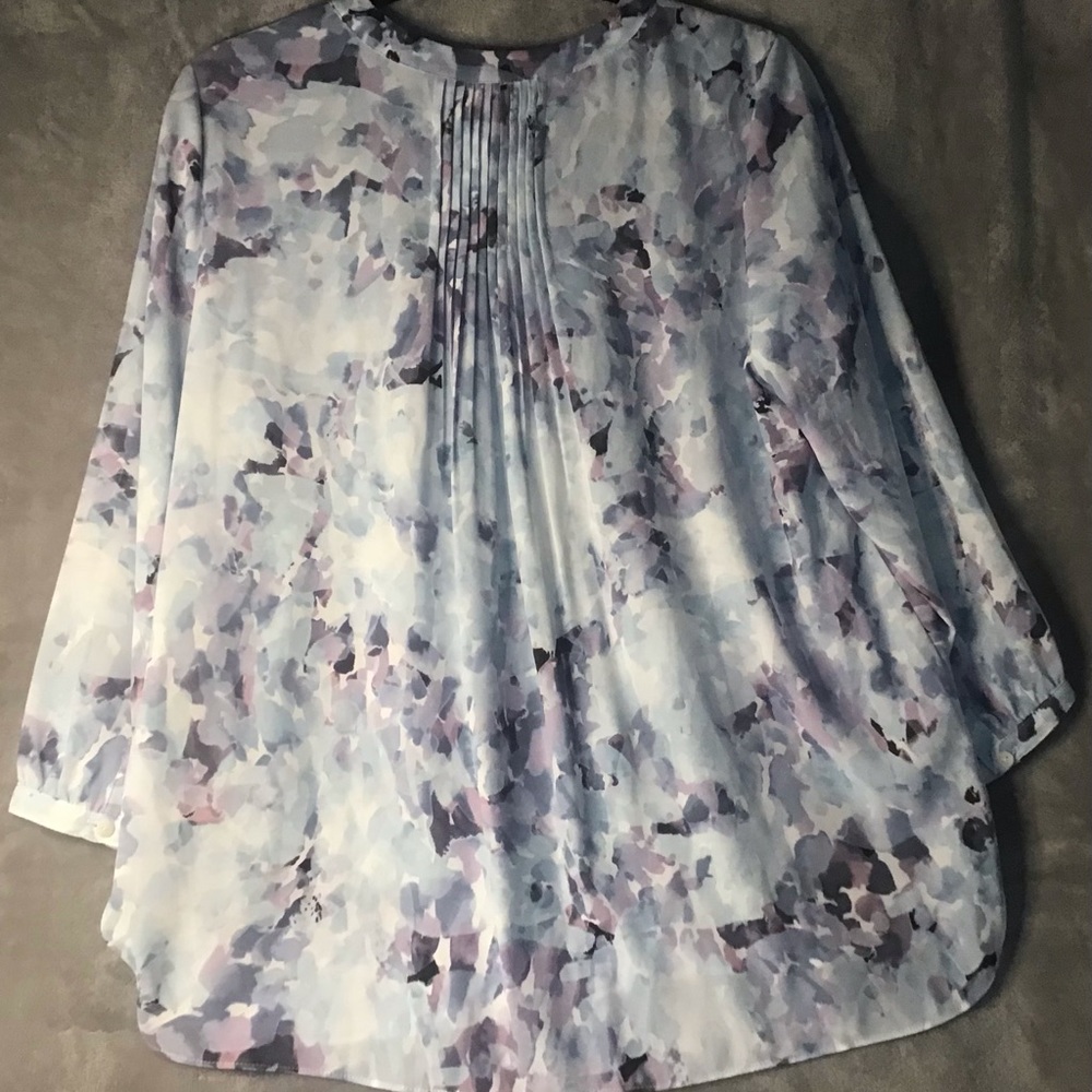 NYDJ Light Blue Lavender Floral Watercolor Blouse - Picture 2 of 8